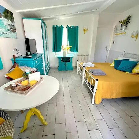 La Finestra Nel Giardino Guest house *